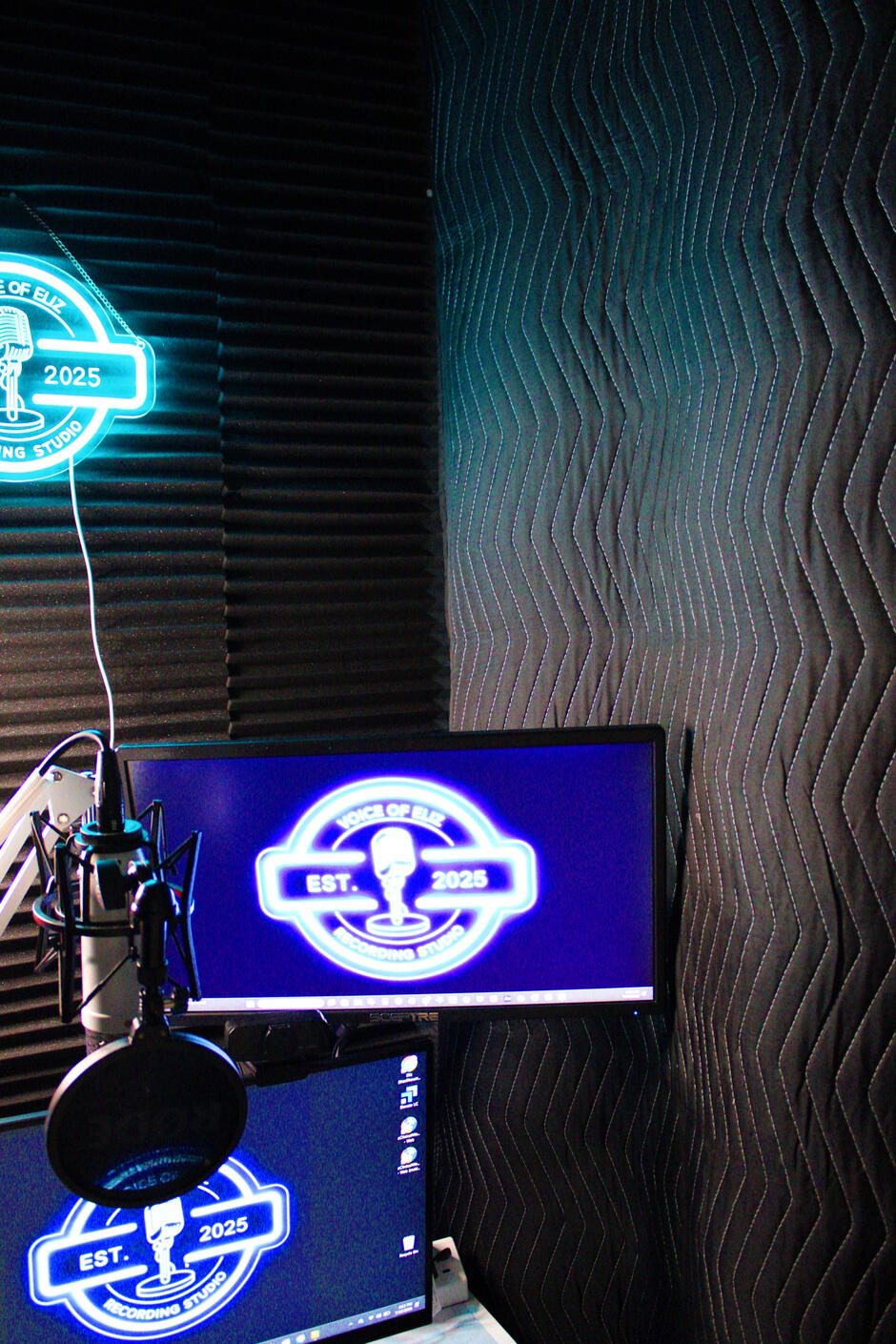 Acoustically treated with VEVOR sound-dampening blankets